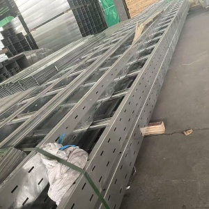 多孔桥架（梯式）