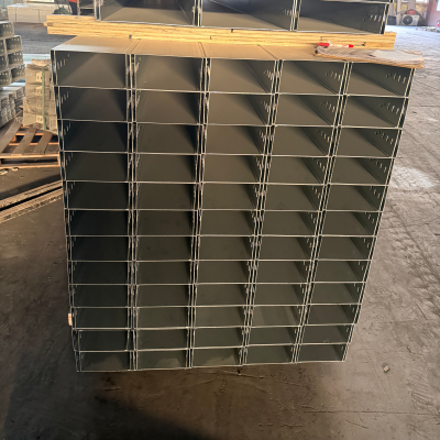 热镀锌槽式桥架